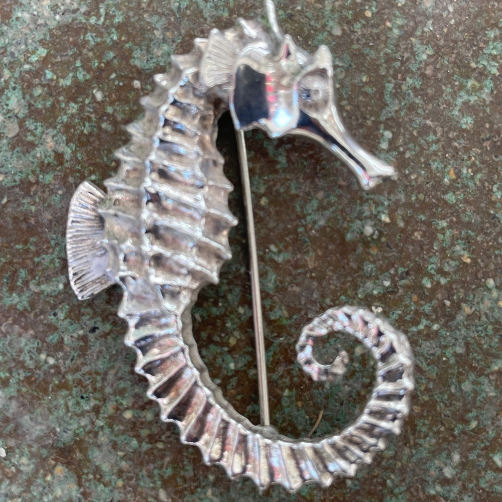 Vintage Breakell & Co. Seahorse sterling silver pin brooch